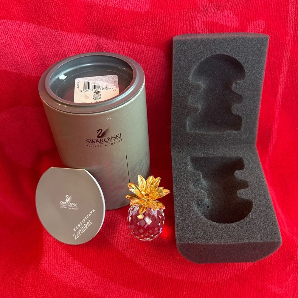 Swarovski Crystal PINEAPPLE w/Gold Leaves  - Original Box - 7507NR001 Retired